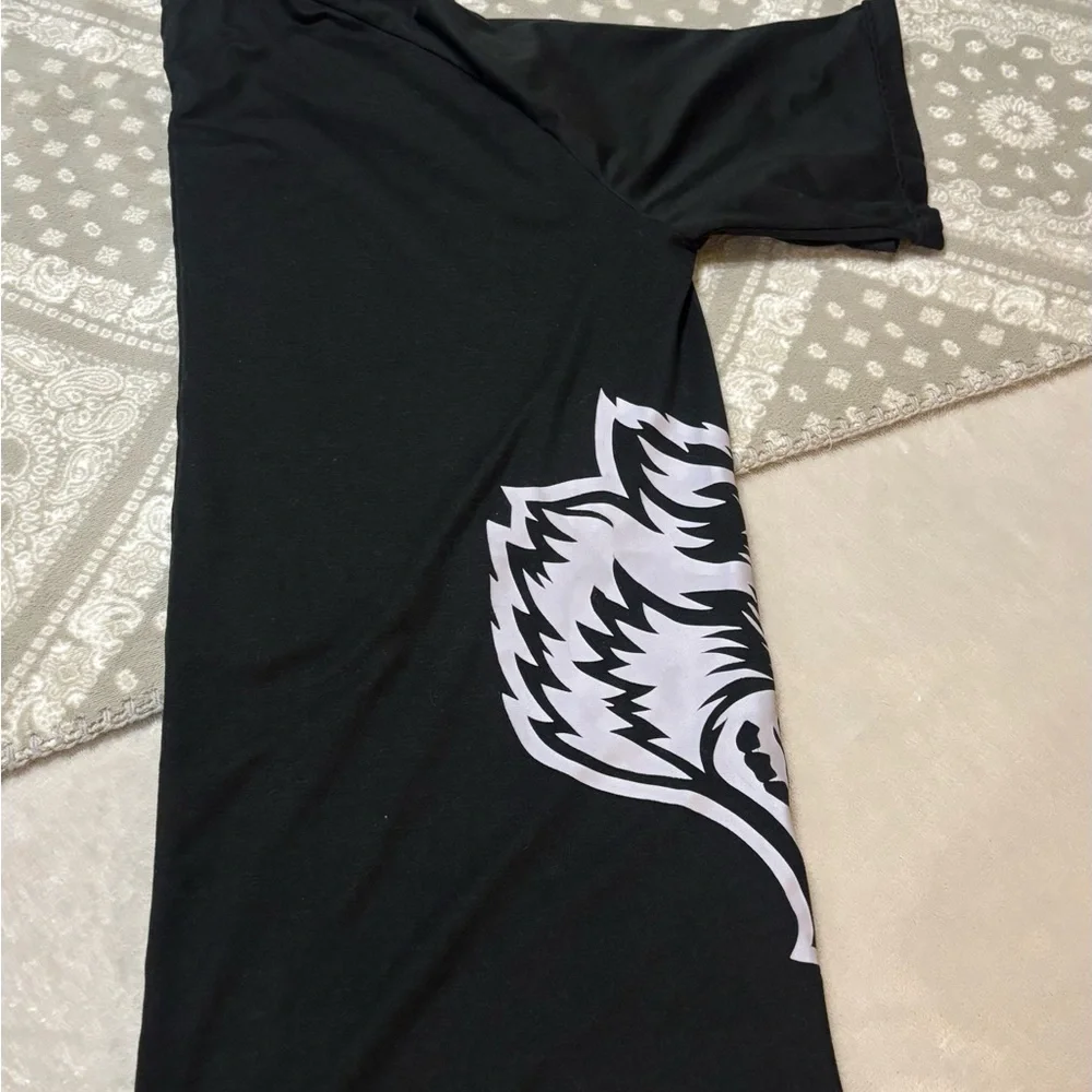 Darc Sport Black Short Sleeve Tee with White Wolf Graphic - Picture 2 of 2